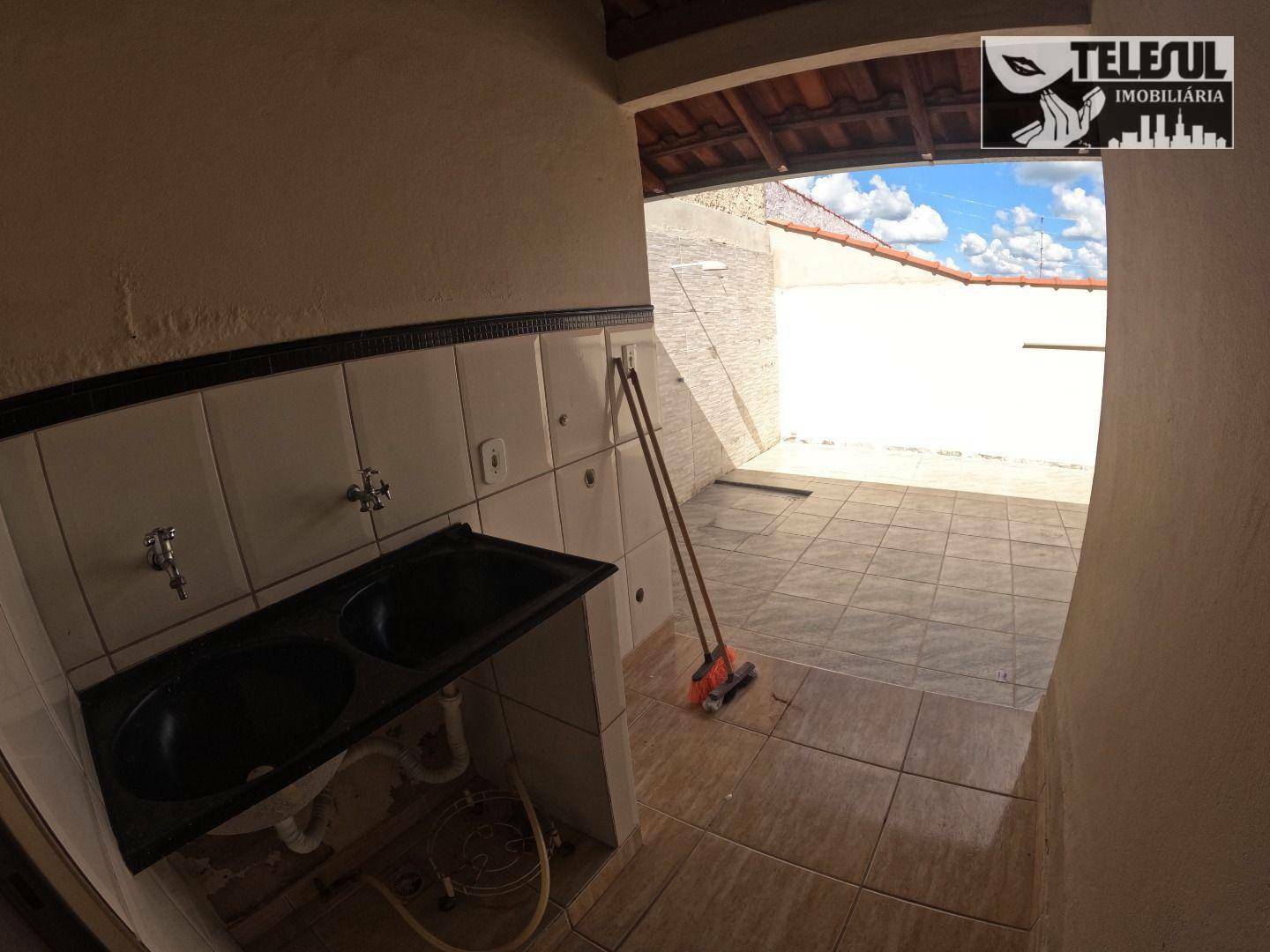 Casa à venda com 3 quartos, 250m² - Foto 14