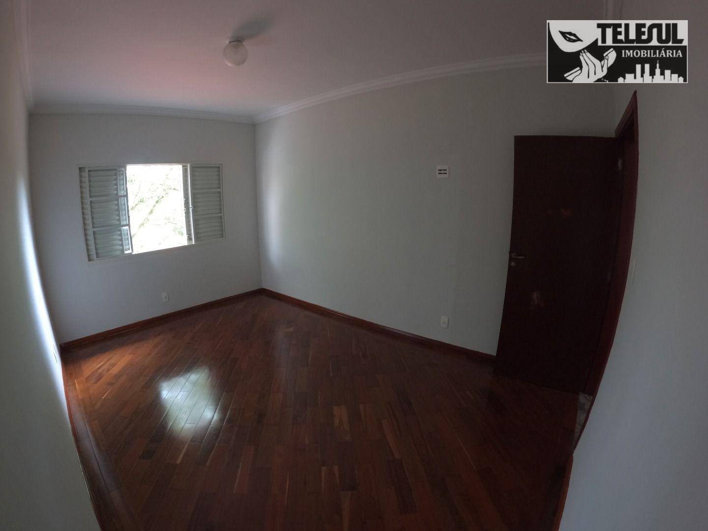 Casa à venda com 9 quartos, 750m² - Foto 14