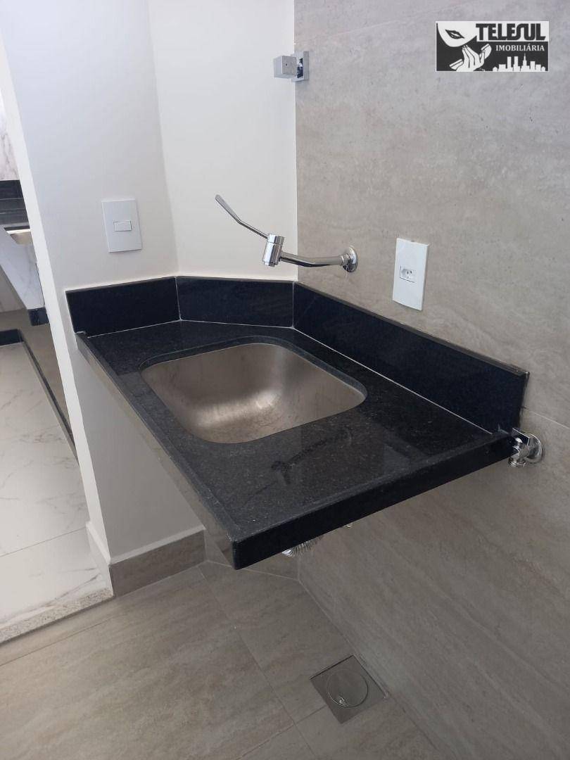 Apartamento à venda com 3 quartos, 168m² - Foto 7