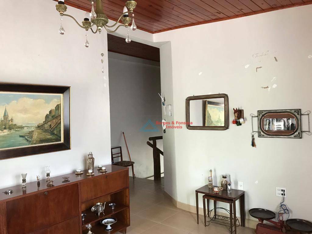 Casa à venda com 4 quartos, 296m² - Foto 7