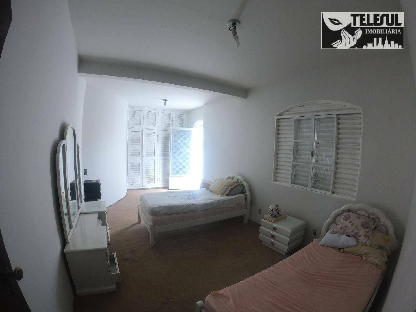 Casa à venda com 5 quartos, 303m² - Foto 14