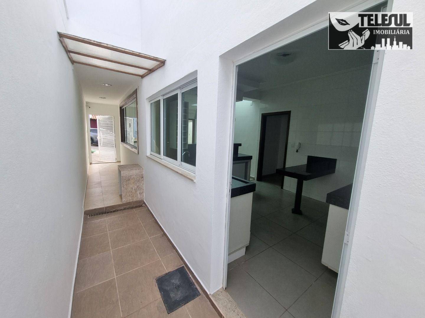 Casa à venda com 3 quartos, 250m² - Foto 10