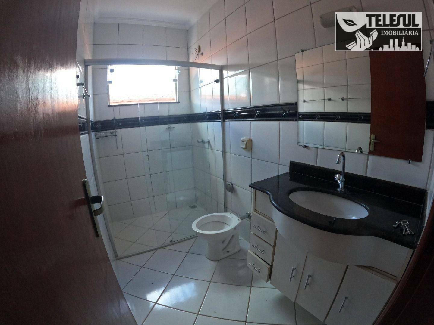 Casa à venda com 3 quartos, 250m² - Foto 7