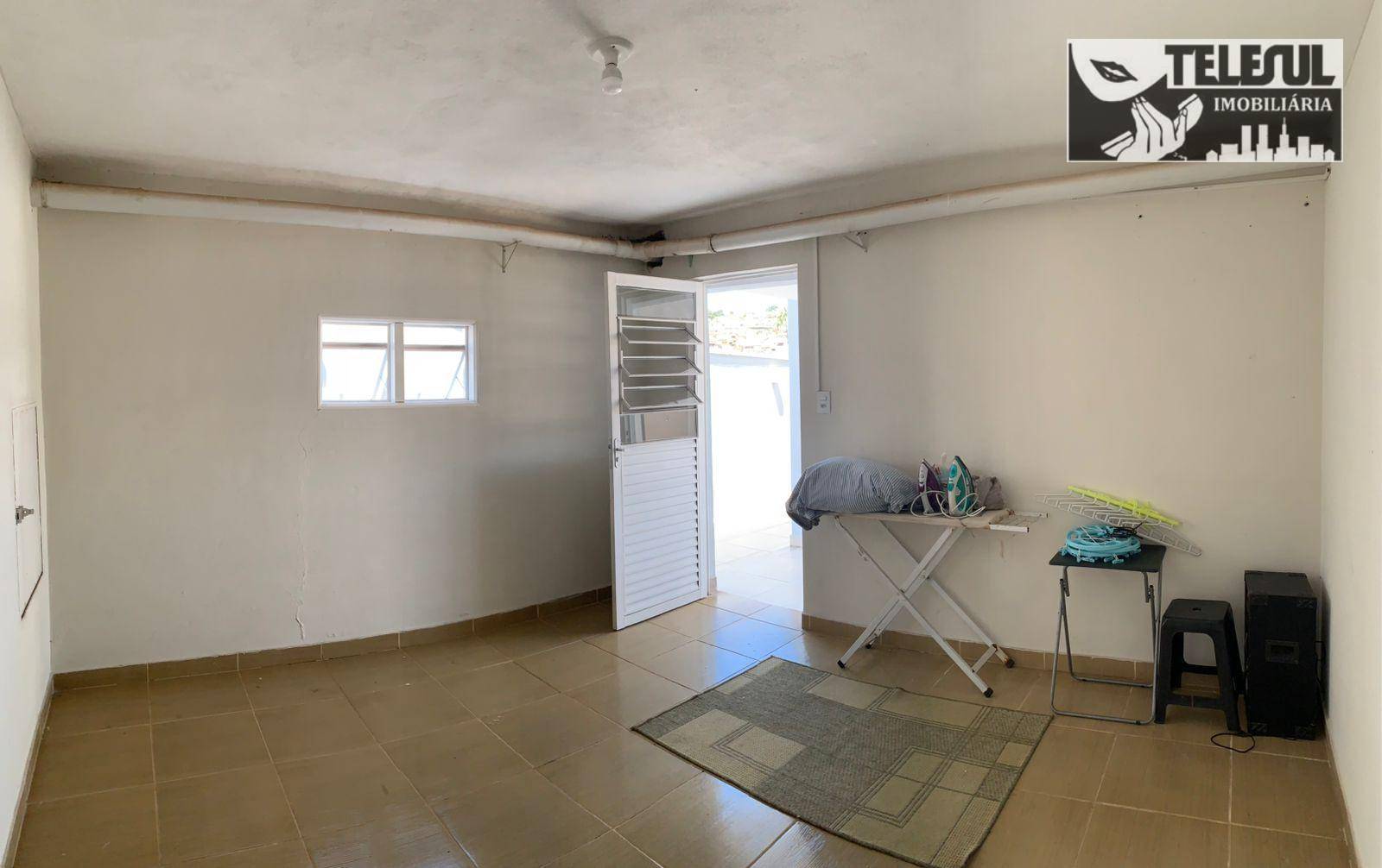 Casa à venda com 4 quartos, 250m² - Foto 17