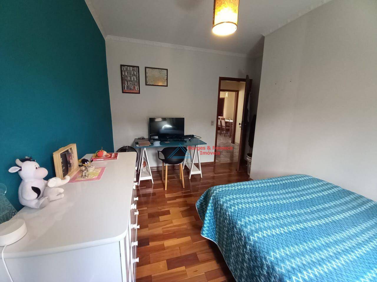 Casa à venda com 3 quartos, 230m² - Foto 12