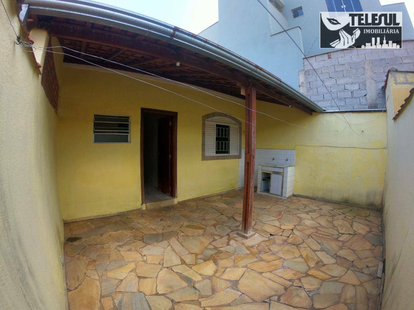 Casa à venda com 2 quartos, 360m² - Foto 6