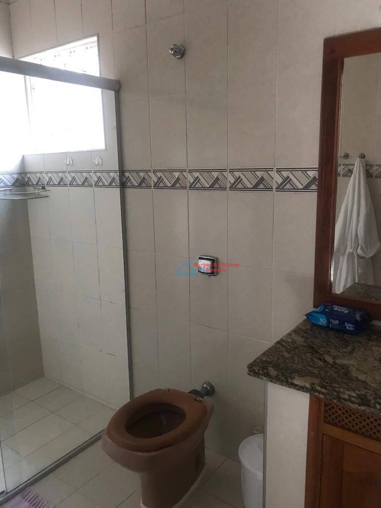 Casa à venda com 3 quartos, 225m² - Foto 13