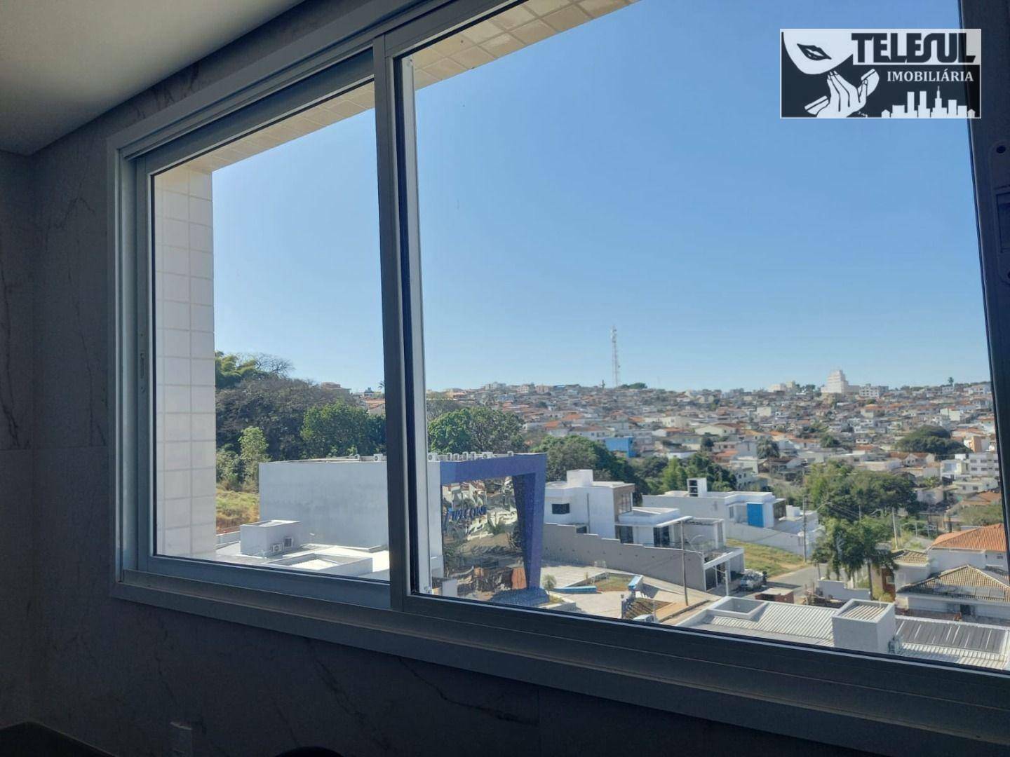 Apartamento à venda com 3 quartos, 168m² - Foto 5