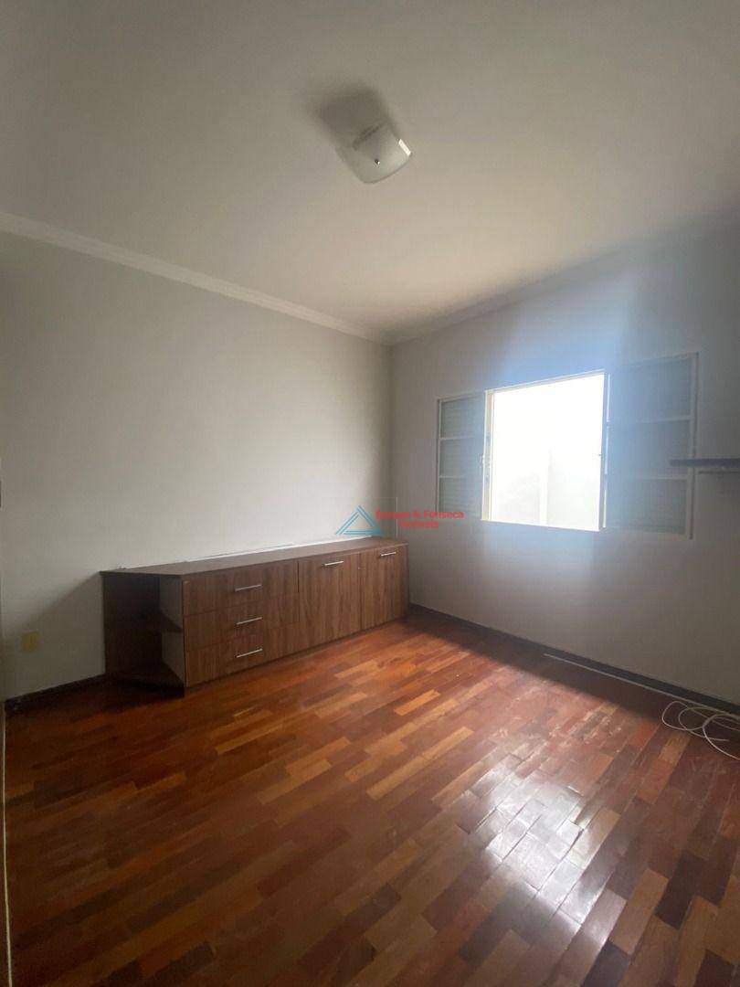 Casa à venda com 3 quartos, 250m² - Foto 20