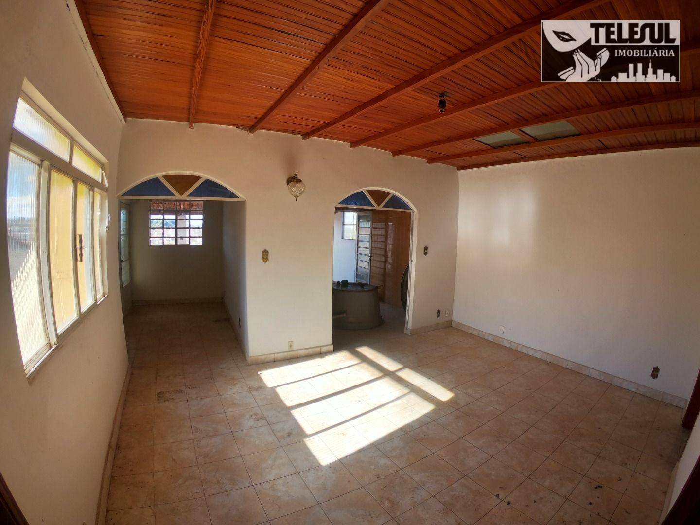 Casa à venda com 4 quartos, 201m² - Foto 9