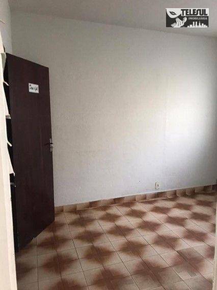 Casa à venda com 3 quartos, 150m² - Foto 2