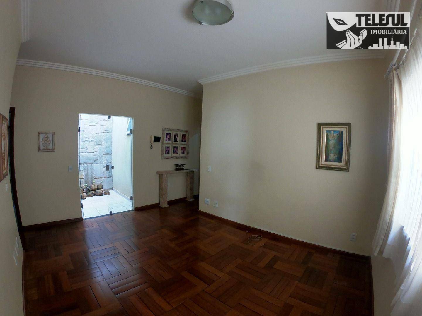 Casa à venda com 3 quartos, 136m² - Foto 9