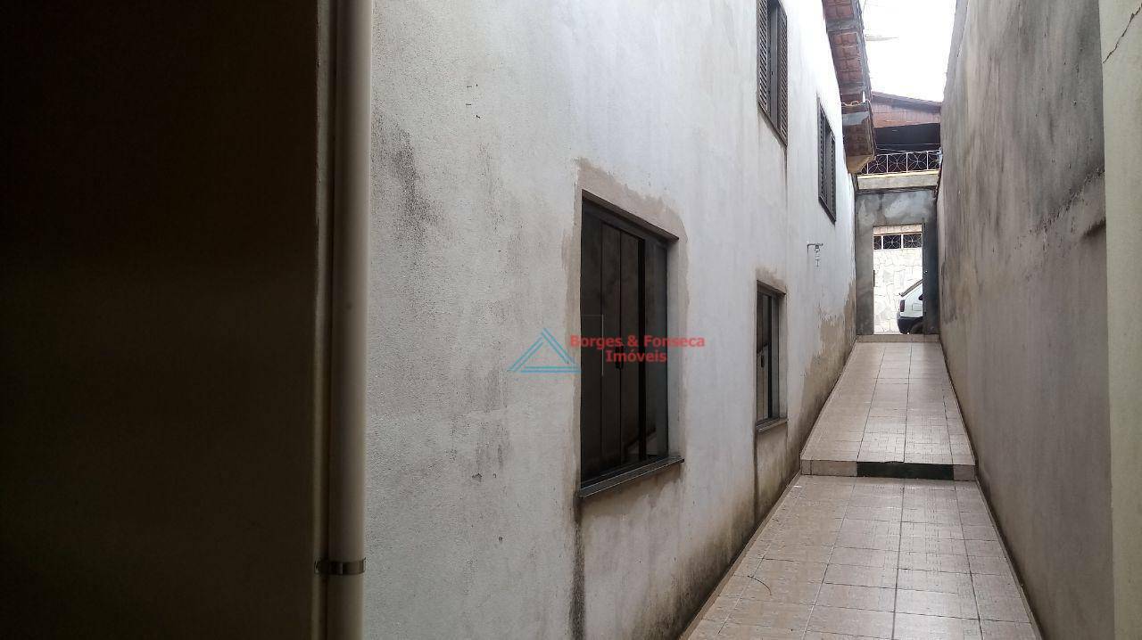 Casa à venda com 5 quartos, 250m² - Foto 6