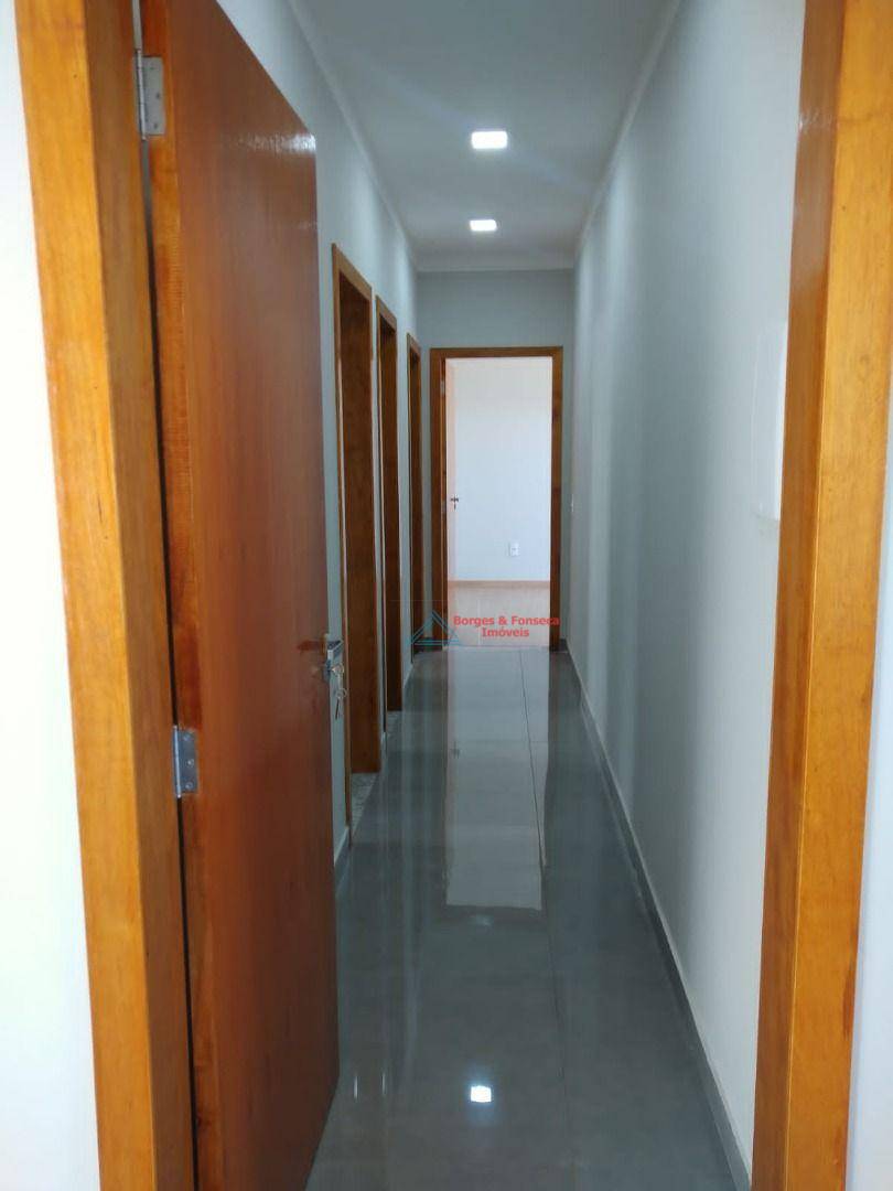 Casa à venda com 3 quartos, 220m² - Foto 7