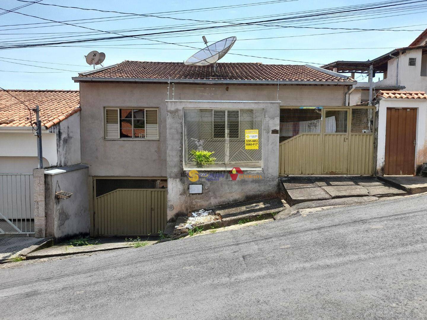 Casa à venda com 3 quartos, 220m² - Foto 1