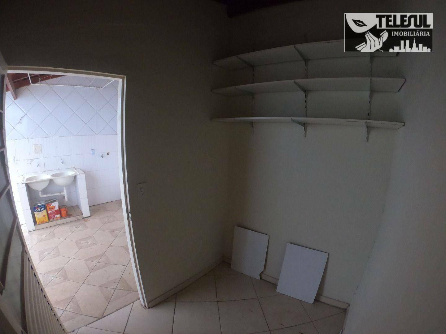 Casa à venda com 3 quartos, 210m² - Foto 11