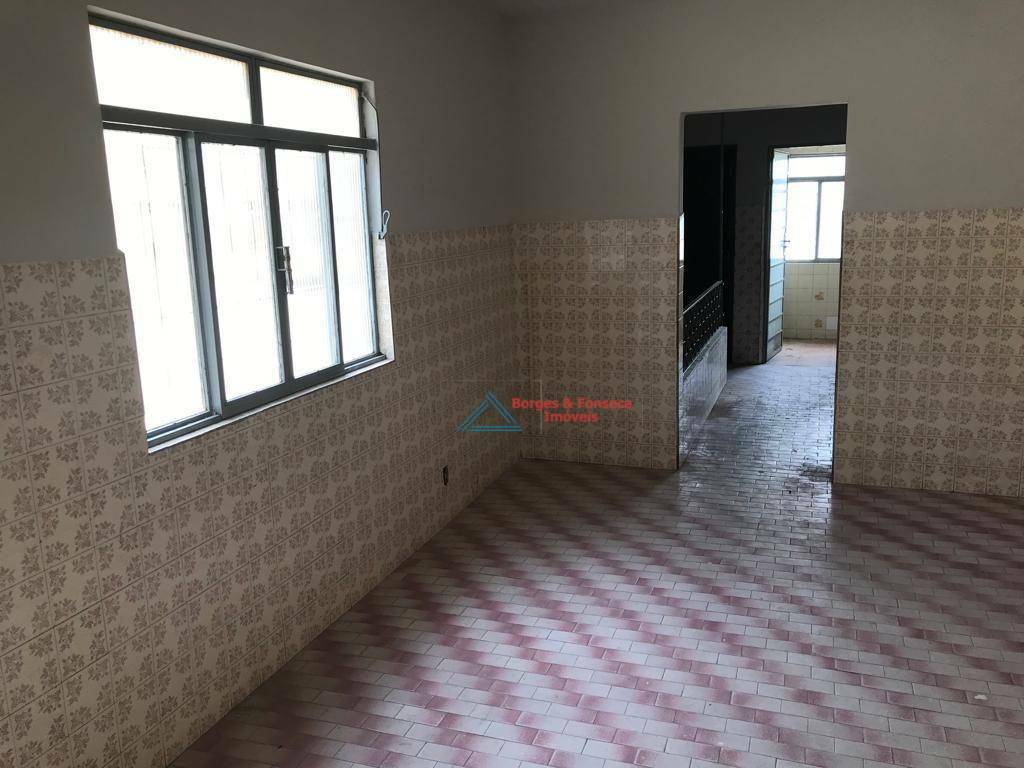 Casa à venda com 5 quartos, 278m² - Foto 7