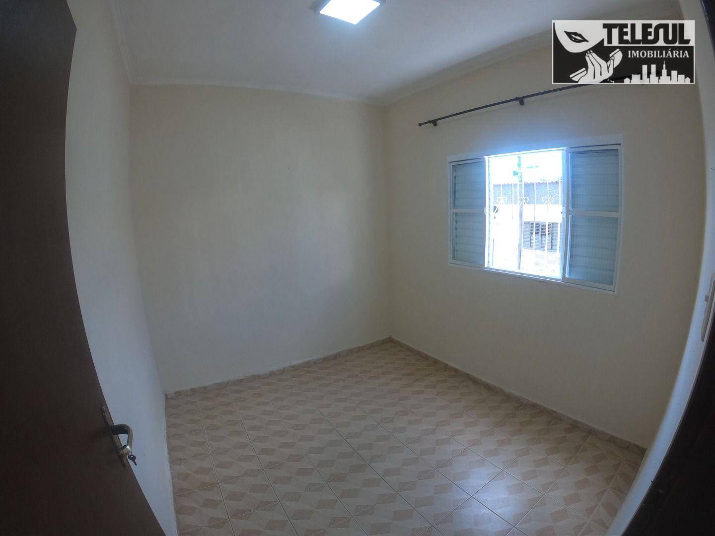 Casa à venda com 3 quartos, 300m² - Foto 3