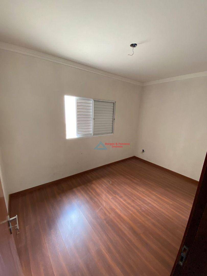 Casa à venda com 3 quartos, 235m² - Foto 11