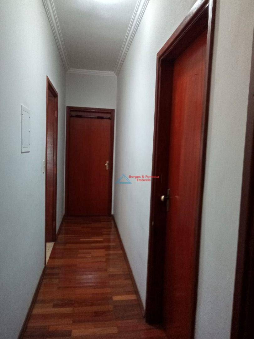 Casa à venda com 3 quartos, 250m² - Foto 10